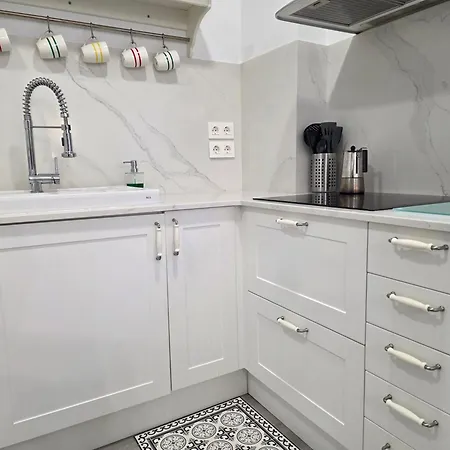Daire R2R - Moderno Y Coqueto Apartamento Con Garaje - 1A165 *