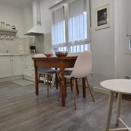 Daire R2R - Moderno Y Coqueto Apartamento Con Garaje - 1A165