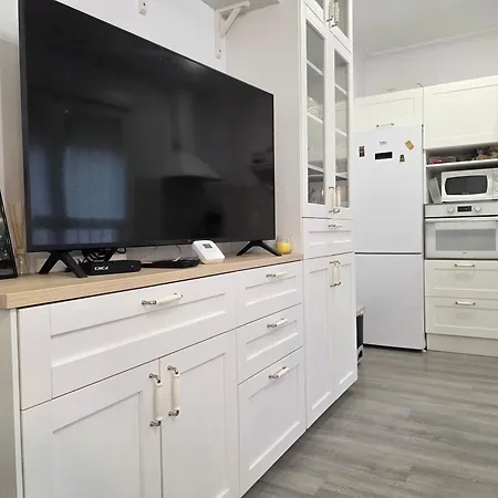 R2R - Moderno Y Coqueto Apartamento Con Garaje - 1A165 *