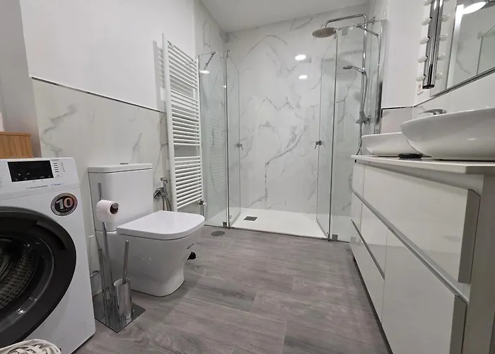 1a165 By R2r Moderno Y Coqueto Con Garaje